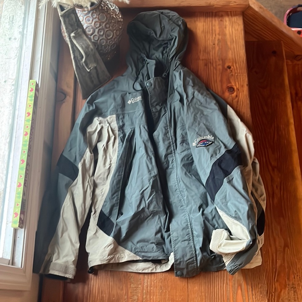 Columbia Omni Tech waterproof XL men’s jacket